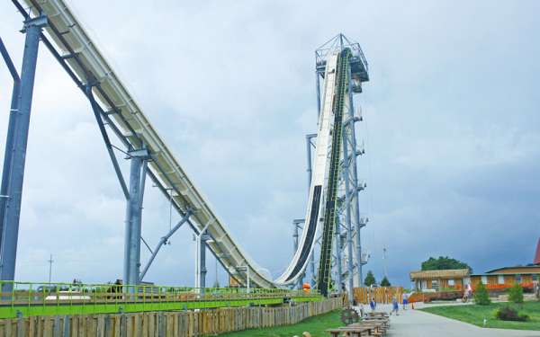 Enfant décapité: le parc va détruire son toboggan star