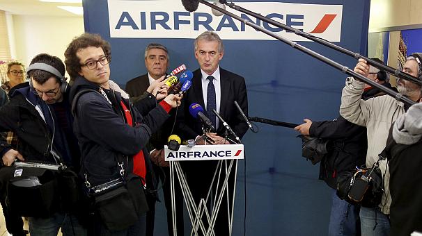 "Fake bomb" forces Air France flight into emergency landing - VIDEO