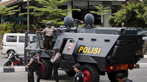 Three arrested in hunt for Jakarta attackers - VIDEO