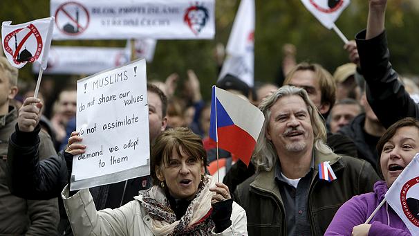 Czech Republic: far-right demonstrations attract thousands