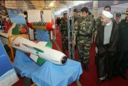 İran yeni raketlərini nümayiş etdirdi