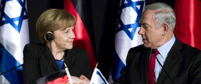 Netanyahu dit à Merkel être "inquiet" du regain de l'antisémitisme