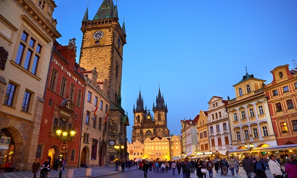 Prague met fin à un programme d`accueil de réfugiés chrétiens irakiens