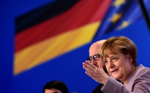 Merkel lance son parti dans la bataille des élections de 2017