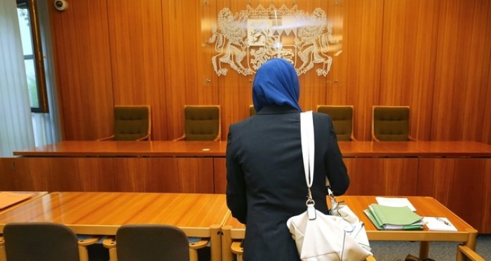 German judge forbids woman to wear headscarf in courtroom