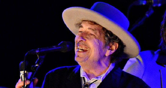 Bob Dylan to give concerts in Sweden after not attending Nobel ceremony