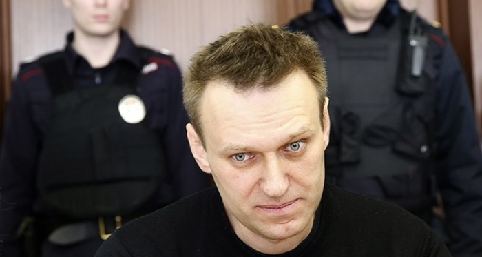 Russian opposition leader Navalny held ahead of March election