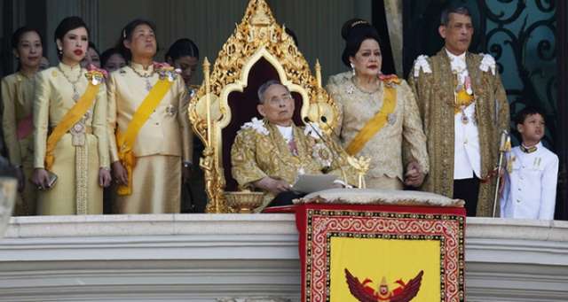 Thai man jailed for 35 years for insulting royal family on Facebook