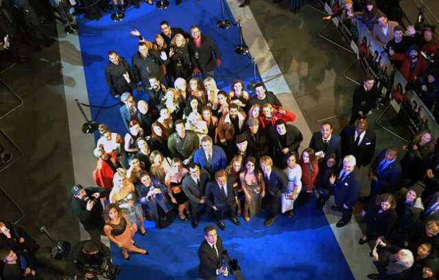 Ben Stiller recordman du monde de perche à selfie