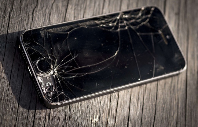 Apple: Les iPhones aux écrans cassés bientôt échangés contre des avoirs?