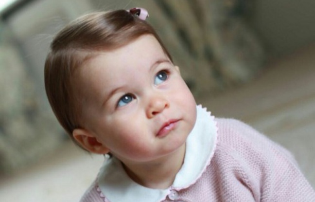 Kate et William dévoilent de nouvelles photos de la princesse Charlotte