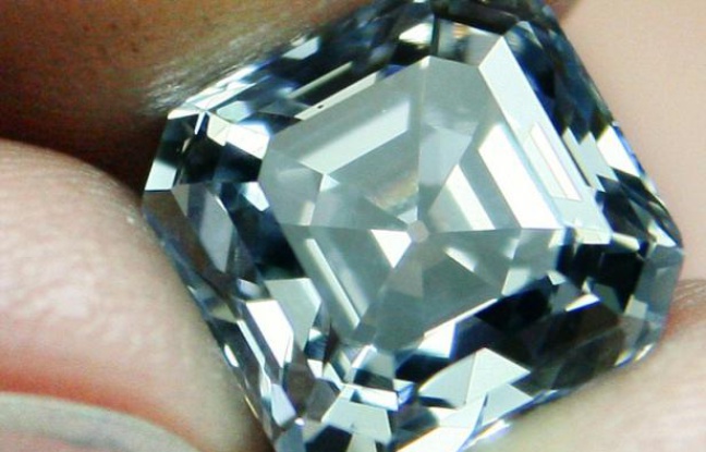 Le joaillier Tiffany pessimiste, après un recul des ventes en 2015