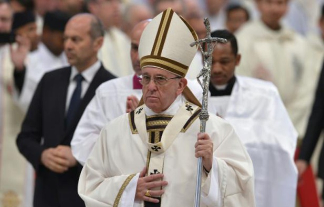 Le pape appelle les prêtres à résister à «la mondanité virtuelle»