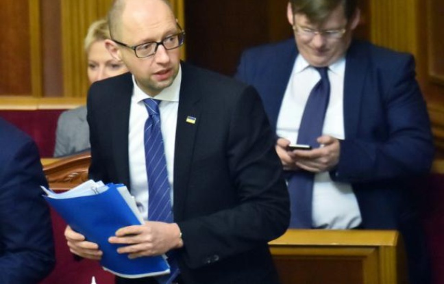 Ukraine: le Premier ministre fixé sur son sort au Parlement