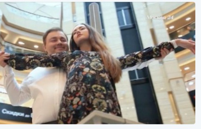 A Moscou, on peut se prendre en photo sur le Titanic avec un sosie rondouillet de Leonardo di Caprio