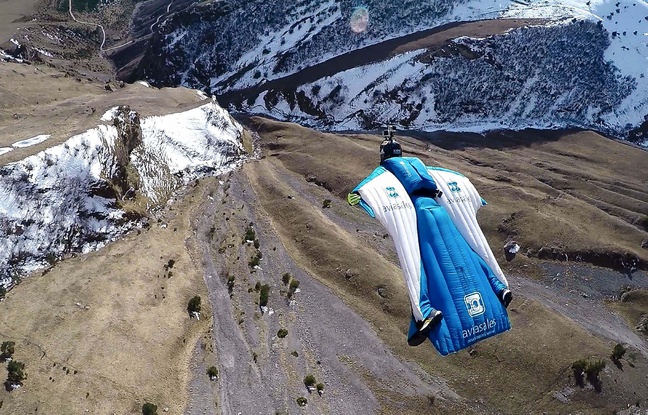 Le champion de wingsuit Alexander Polli se tue après avoir percuté un arbre