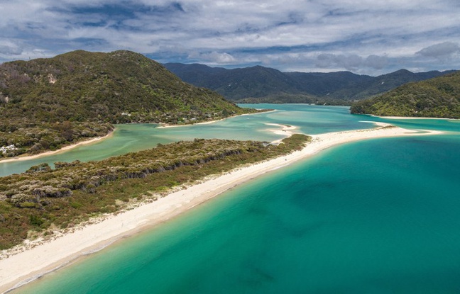 Une plage paradisiaque rachetée grâce à des dons