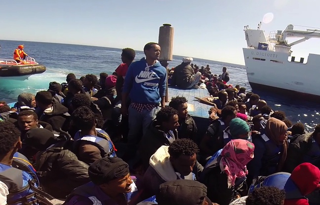 Près de 4.000 migrants sauvés en deux jours dans le canal de Sicile