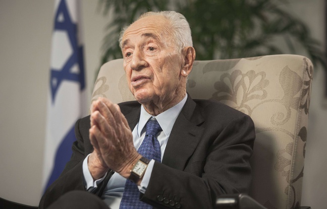 Snapchat: A 93 ans, Shimon Peres rejoint l`application