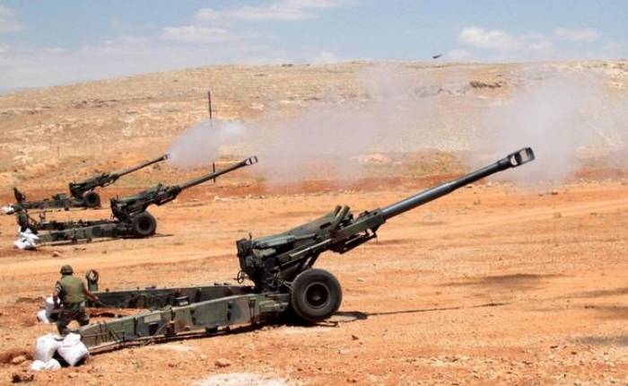 L'armée libanaise bombarde des positions jihadistes dans les jurds de Ras Baalbeck et de Qaa