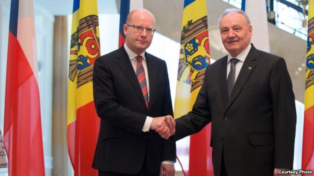 Le président moldave appelle l`UE à maintenir les sanctions sur la Russie