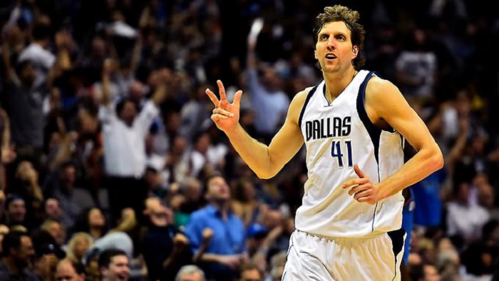 Nowitzki wirft Dallas zu wichtigem Sieg