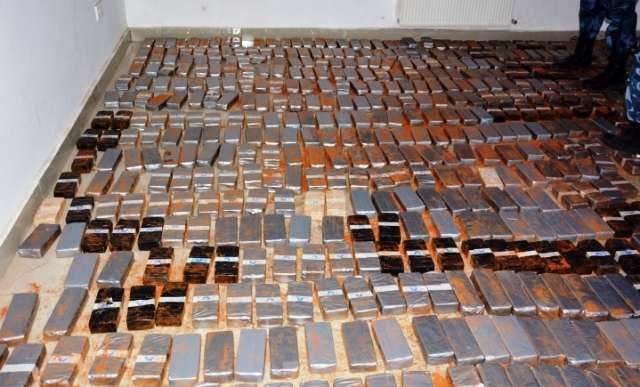 Azerbaijani customs officers revealed a large batch of drugs - PHOTOS