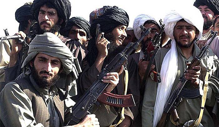 Les commandants du Pakistan, de l'Afghanistan et de l'OTAN s'engagent à vaincre l'EI