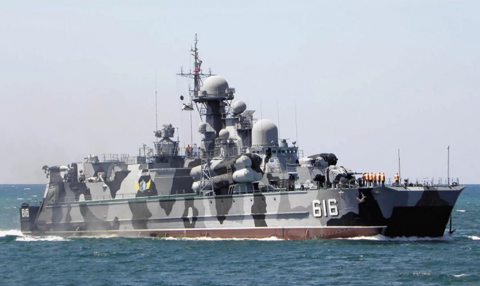 Black Sea fleet warships conduct live firing drills