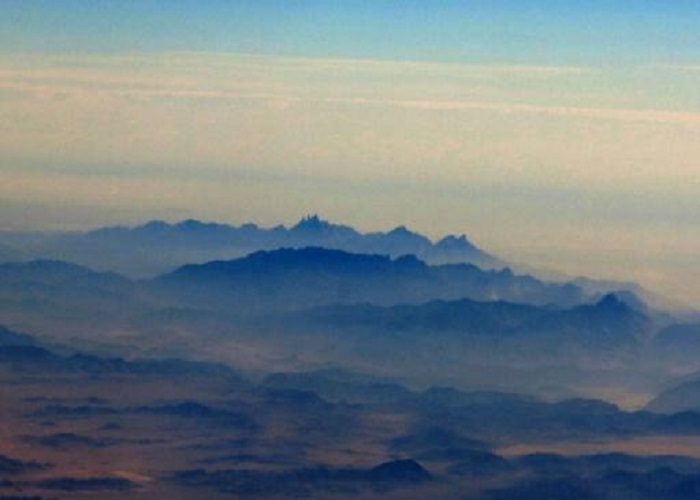 Russisches Passagierflugzeug im Sinai abgestürzt