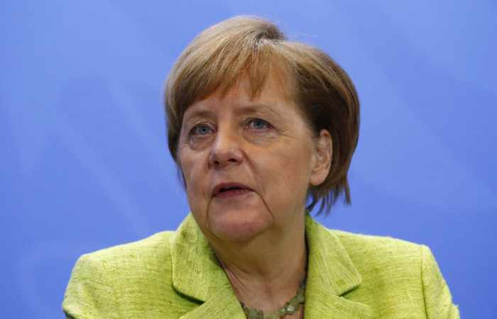 Référendum en Turquie: Merkel appelle Erdogan à "un dialogue respectueux"
