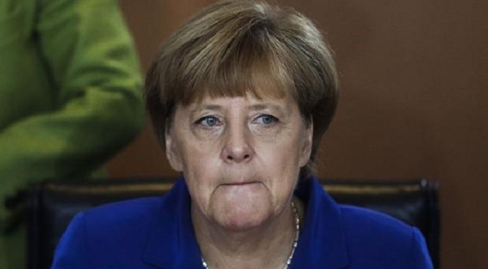 Des centaines de plaintes pour "haute trahison" contre Merkel