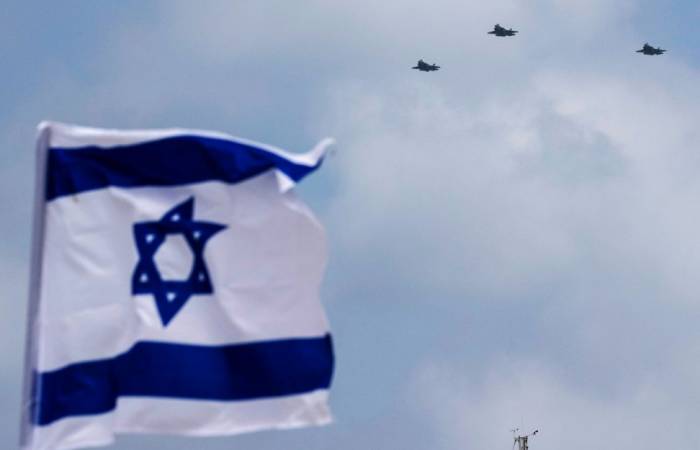 Les F-35 effectuent leur 1e parade aérienne en Israël