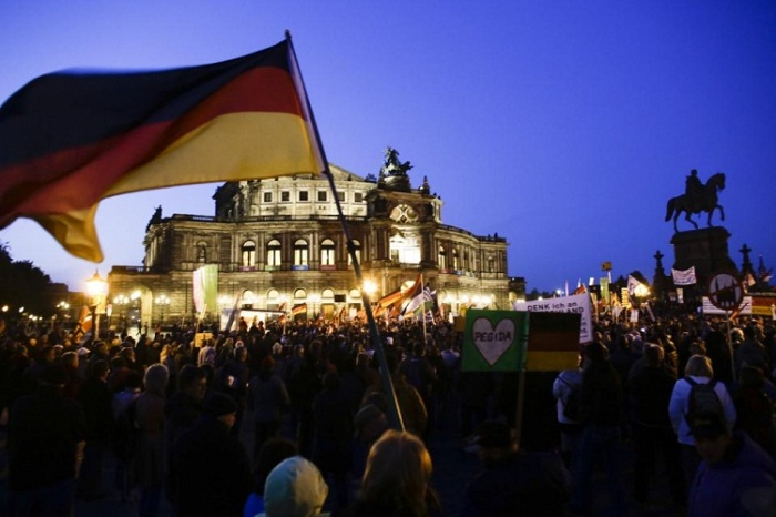 Thousands rally at German protest against refugees