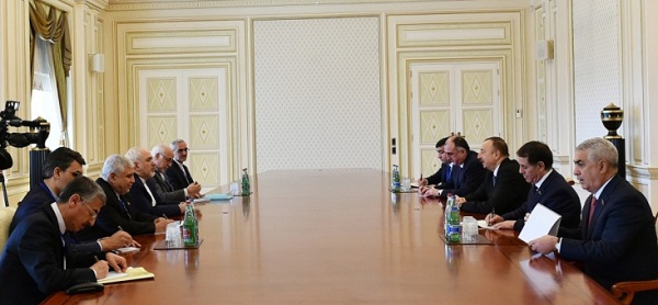Le président azerbaïdjanais reçoit le ministre iranien des Affaires étrangères