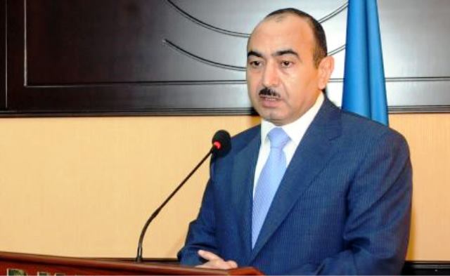 Əli Həsənovdan jurnalistlərə birlik çağırışı