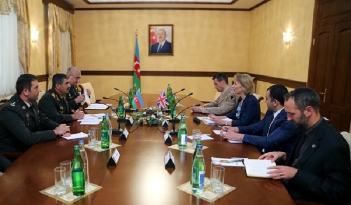 Azerbaijani Defense Minister receives newly-appointed UK Ambassador