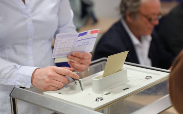 France: participation à la mi-journée en net recul aux législatives, à 17,75% 