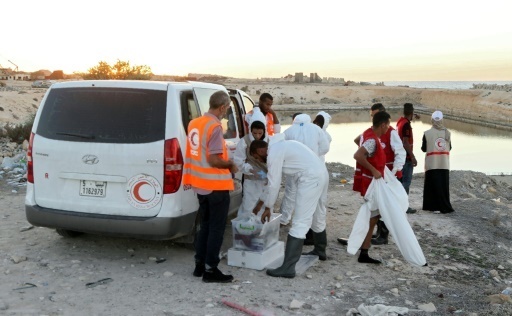 Libye: 74 corps de migrants découverts sur une plage près de Tripoli