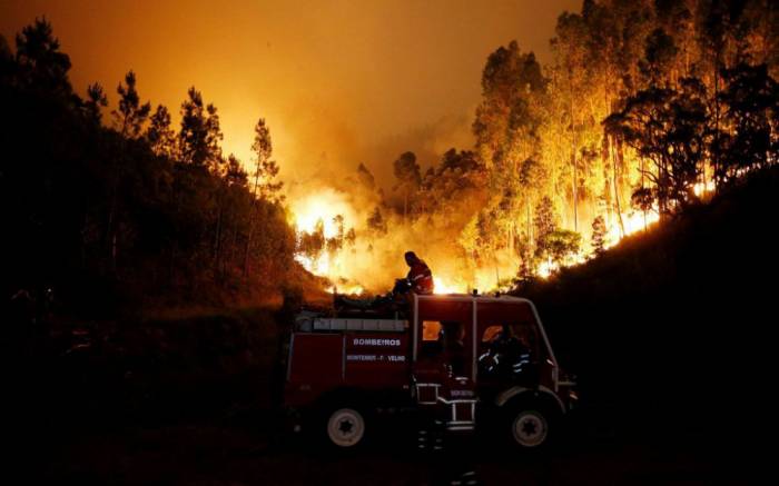 Les feux reprennent au Portugal