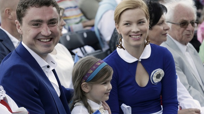Estonian Prime Minister Taavi Rõivas announces engagement