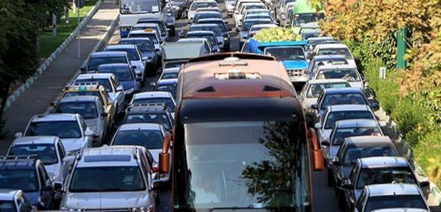 Bakı yollarında tıxac yaranıb