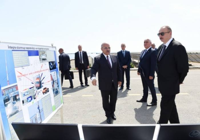 Ilham Aliyev eröffnet Pirallahi Solarkraftwerk