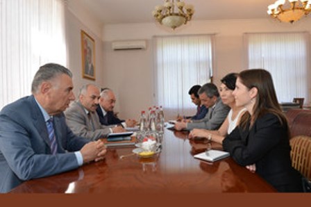 Əli Həsənov Michelle Rebosionu ilə görüşüb