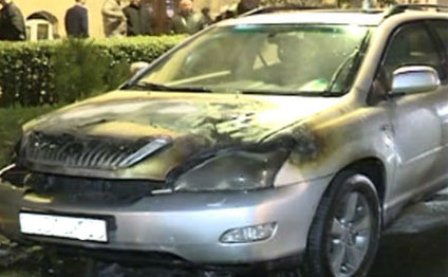 Bakıda `Lexus` yandı
