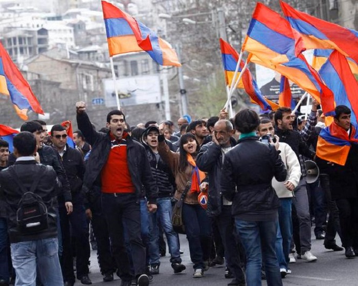 L’opposition demande l’invalidation des résultats du référendum en Arménie -  Dernière minute