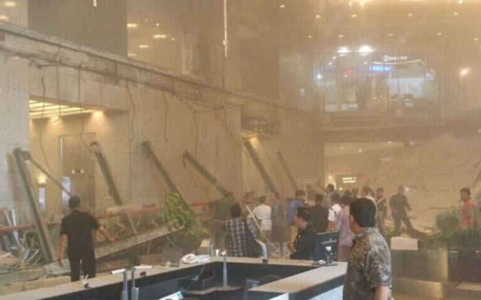 Indonésie : un balcon s’effondre à la Bourse de Jakarta