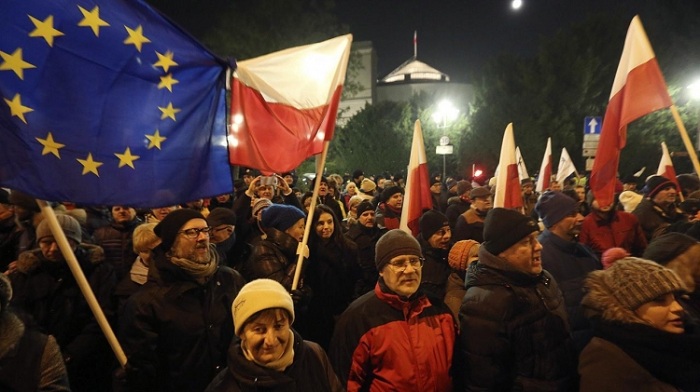 Poland`s parliament blocked by protesters as crisis escalates