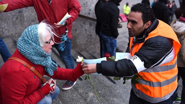 "Sourire n’est pas draguer": comment l`Allemagne transmet l`égalité hommes-femmes aux migrants