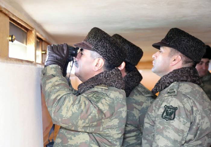 Zakir Hasanov observó al enemigo en el frente